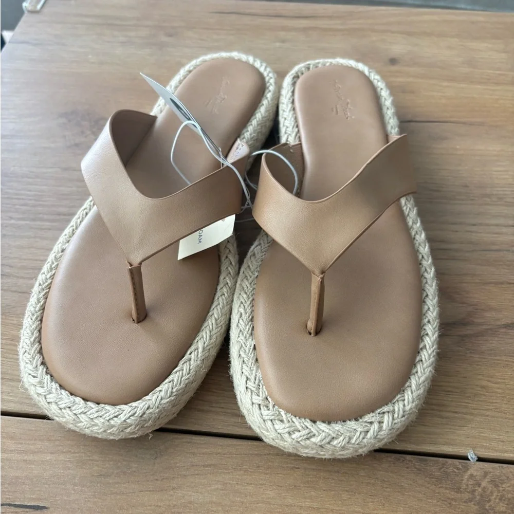 Universal Thread Women's Ginger Espadrille Sandals With Memory Foam Insole, Tan